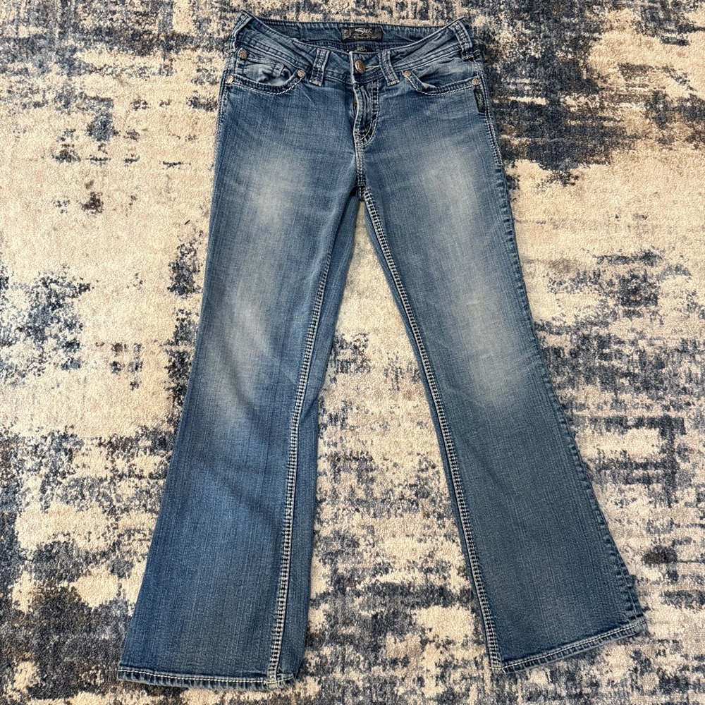 Silver Jeans Women’s 28 x 30 (Short) Suki Surplus Boot Cut Medium Wash Denim